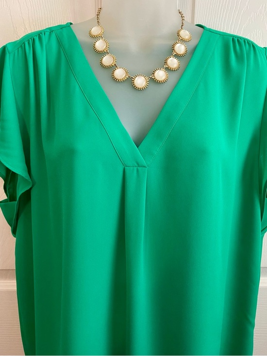 CHAUS Women's Flutter Sleeve V-Neck Blouse - Green and Sleeveless Blouse Pink XL - Picture 12 of 15